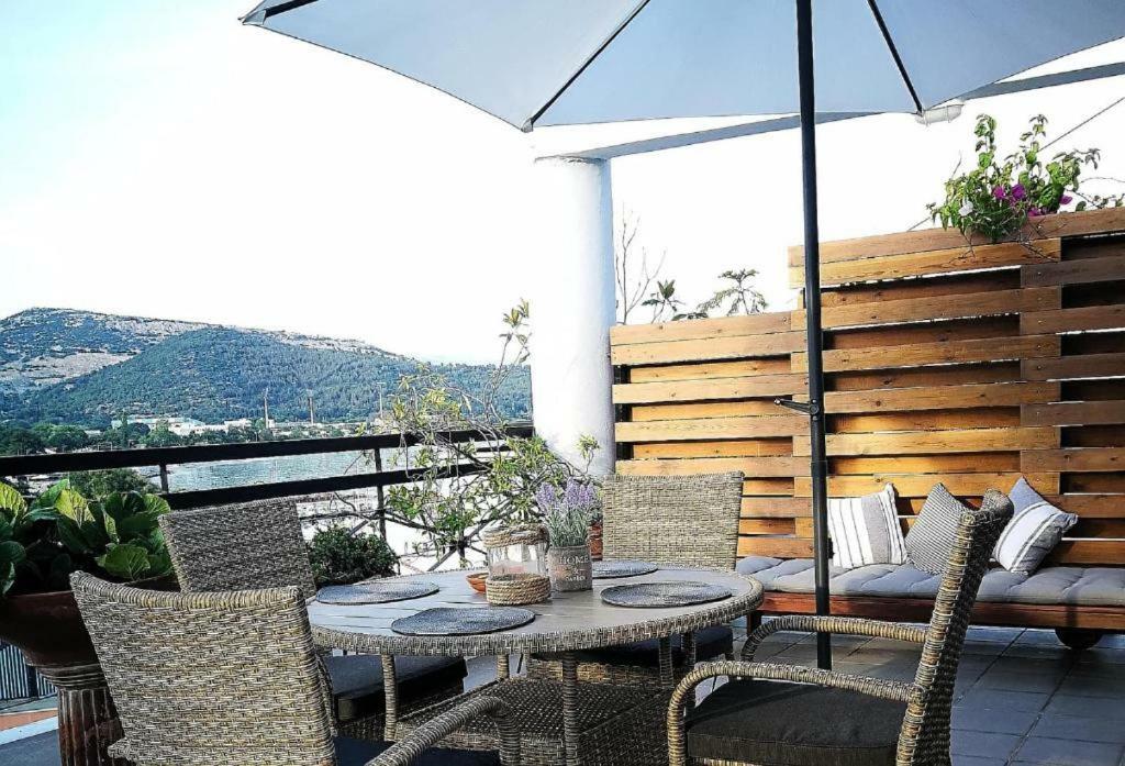 Port View Suites 2 Кавала Экстерьер фото