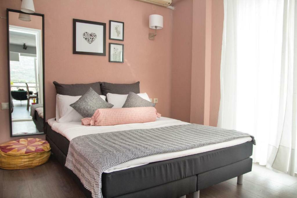 Port View Suites 2 Кавала Экстерьер фото